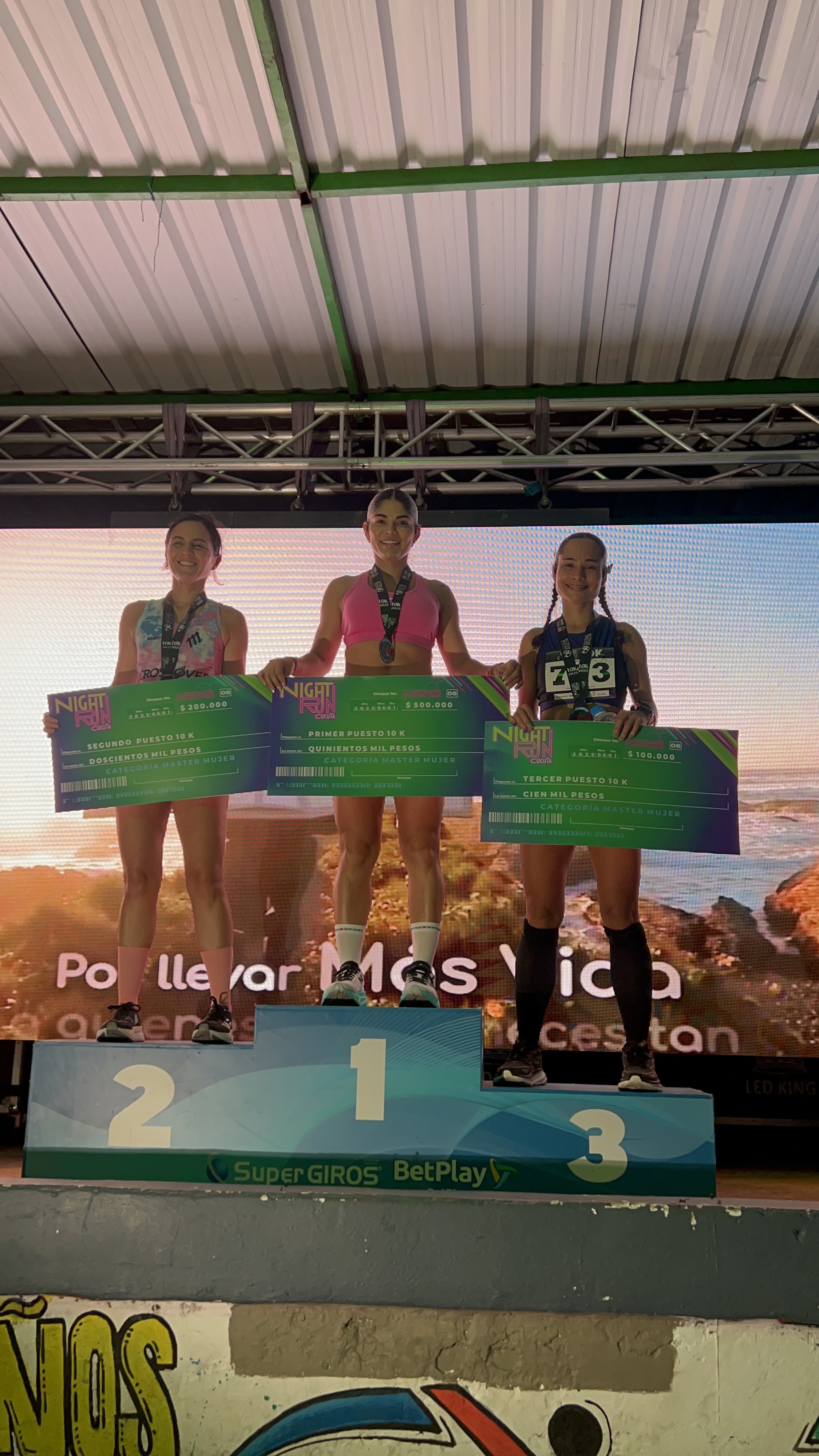 Más imágenes de la premiación femenina Night Run Cúcuta