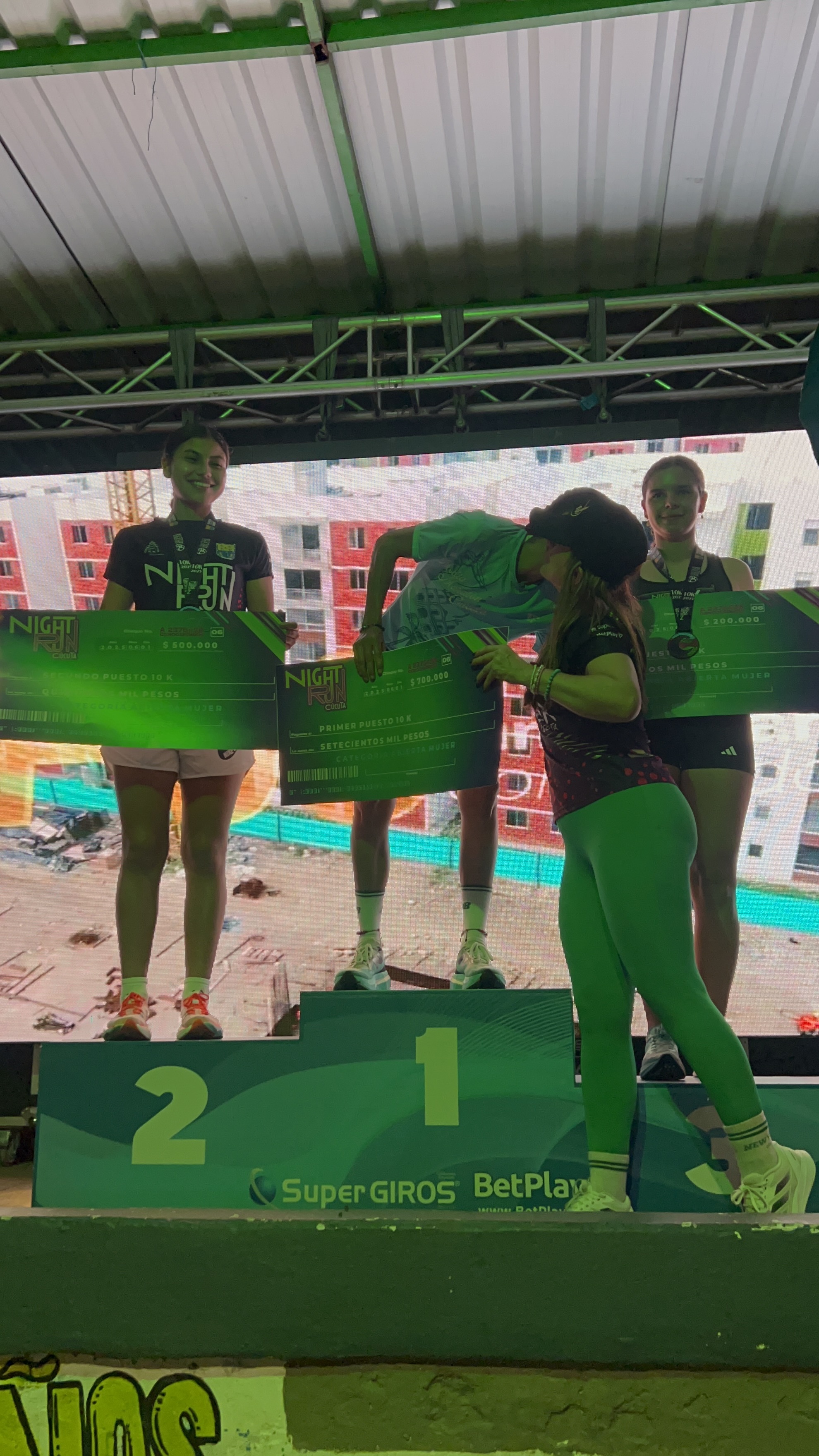 Premiación categoría femenina Night Run Cúcuta